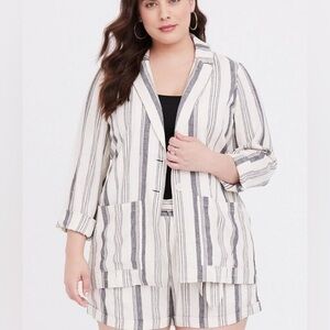 Torrid Linen Blazer. Beachy Sandy/ Natural Color Stripes. Size 5X